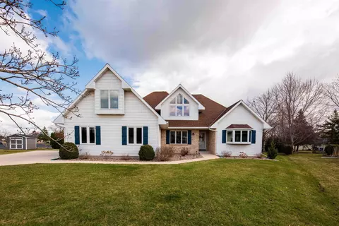 63 Westfield Cir, Fond Du Lac, WI 54935