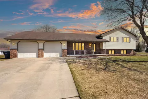 520 Keune St, Seymour, WI 54165