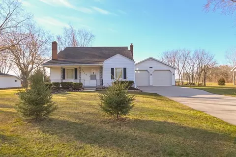 2046 Wayside Pl, Green Bay, WI 54311