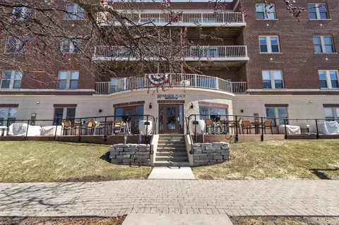 118 S Washington St #417B, Green Bay, WI 54301