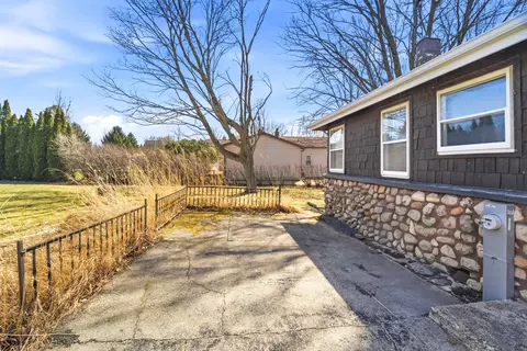 Exterior - 805 Paramount Dr, Chilton, WI 53014 photo 3 of 6