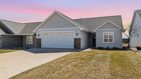Exterior - 4499 W Trasino Way, Appleton, WI 54913 photo 2 of 4