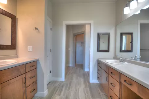 Bath - 4499 W Trasino Way, Appleton, WI 54913 photo 4 of 8