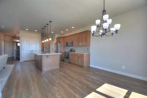 Dining - 4499 W Trasino Way, Appleton, WI 54913 photo 2 of 2