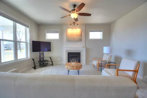 Living - 4499 W Trasino Way, Appleton, WI 54913 photo 2 of 3