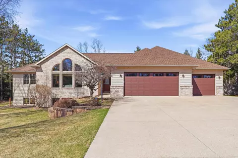 429 S Pine Grove Ln, Hortonville, WI 54944