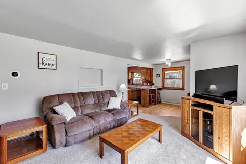 Living - 114 W Wilson Ave, Appleton, WI 54915 photo 2 of 2