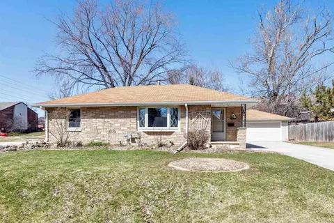 114 W Wilson Ave, Appleton, WI 54915