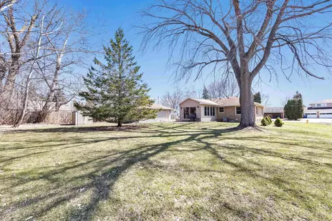 Exterior - 114 W Wilson Ave, Appleton, WI 54915 photo 4 of 5