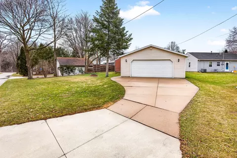 Exterior - 22 Johnson Ct, Appleton, WI 54915 photo 4 of 6