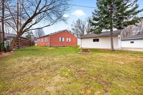 Exterior - 22 Johnson Ct, Appleton, WI 54915 photo 5 of 6