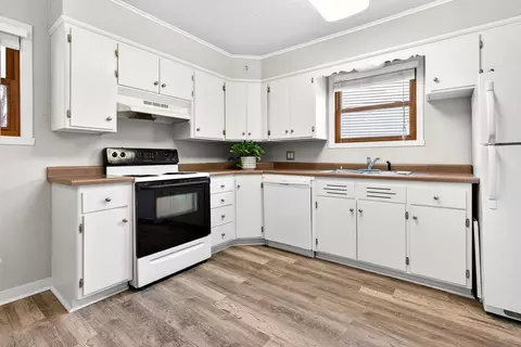 Kitchen - 22 Johnson Ct, Appleton, WI 54915 photo 1 of 3