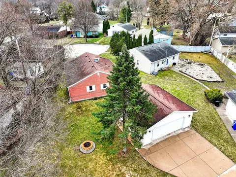 View/Area - 22 Johnson Ct, Appleton, WI 54915 photo 1 of 8