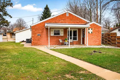 22 Johnson Ct, Appleton, WI 54915