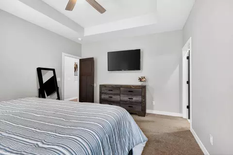 Bedroom - 4804 N Vincent Dr, Appleton, WI 54913 photo 2 of 6