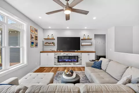 Living - 4804 N Vincent Dr, Appleton, WI 54913 photo 1 of 4