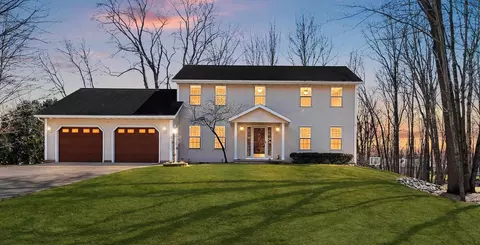 1367 Whirthington Ct, Suamico, WI 54173