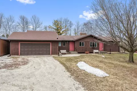 n5632 Wisconsin 42, Kewaunee, WI 54216