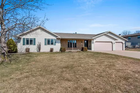2817 Oslo Dr, Green Bay, WI 54311