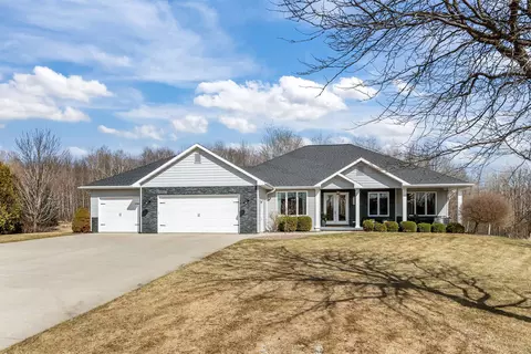 w7516 Molly Marie Court, Greenville, WI 54942