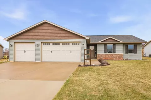 704 Alyssa St, Kaukauna, WI 54130