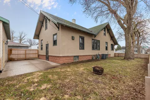 Exterior - 1354 W 2nd St, Appleton, WI 54914 photo 6 of 8