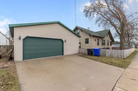 Exterior - 1354 W 2nd St, Appleton, WI 54914 photo 1 of 8