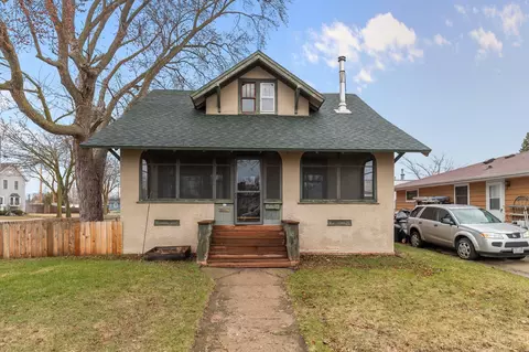 Exterior - 1354 W 2nd St, Appleton, WI 54914 photo 4 of 8