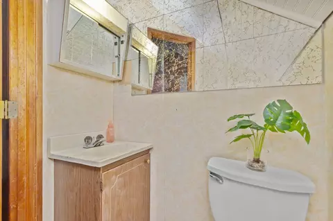 Bath - 1354 W 2nd St, Appleton, WI 54914 photo 4 of 4