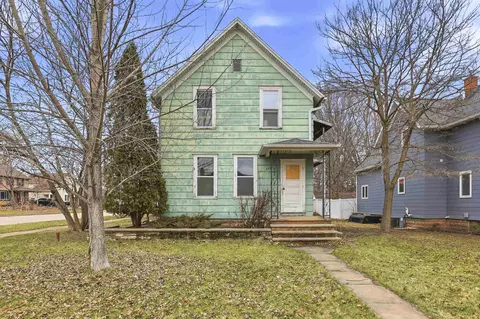 840 W 5th St, Appleton, WI 54914