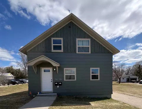 576 Brazeau Ave, Oconto, WI 54153