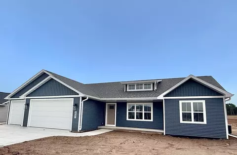 2041 Bear Paw Trl, Kaukauna, WI 54130