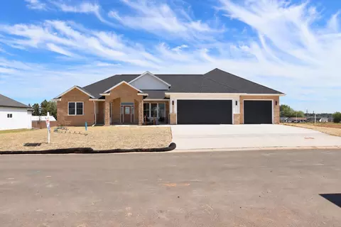 N1332 Meadow Park Drive, Greenville, WI 54942