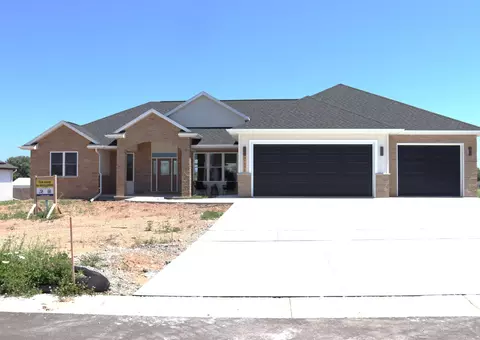 N1332 Meadow Park Drive, Greenville, WI 54942