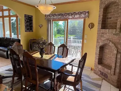 Dining - 4928 N Meade St, Appleton, WI 54913 photo 1 of 1