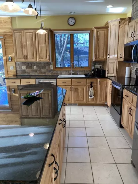 Kitchen - 4928 N Meade St, Appleton, WI 54913 photo 2 of 4