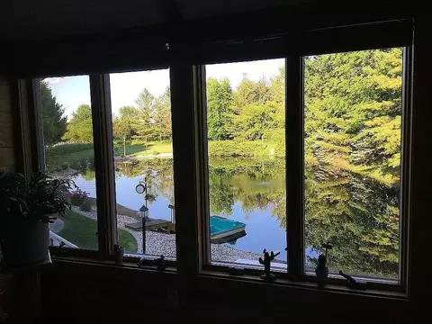 View/Area - 4928 N Meade St, Appleton, WI 54913 photo 2 of 2