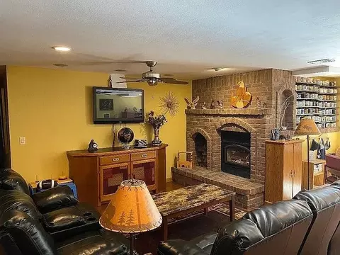 Living - 4928 N Meade St, Appleton, WI 54913 photo 3 of 3