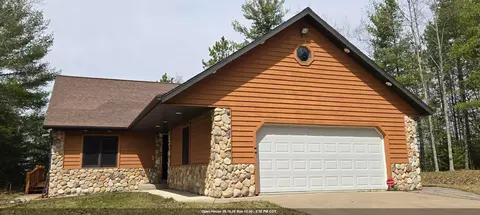 16245 Crestview Dr, Mountain, WI 54149