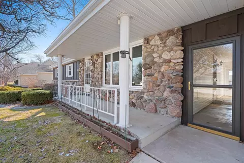 Exterior - 2245 Larkspur Dr, Appleton, WI 54915 photo 3 of 9