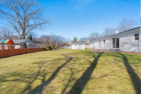 Exterior - 2245 Larkspur Dr, Appleton, WI 54915 photo 7 of 9