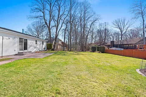 Exterior - 2245 Larkspur Dr, Appleton, WI 54915 photo 4 of 9