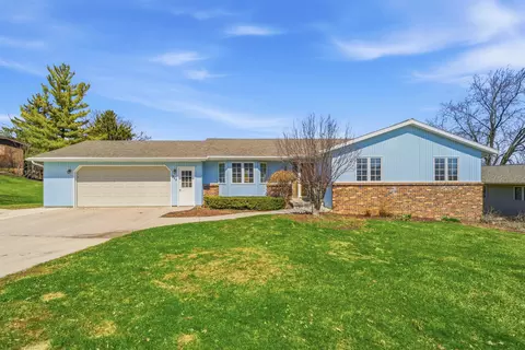 324 W Grand St, Chilton, WI 53014