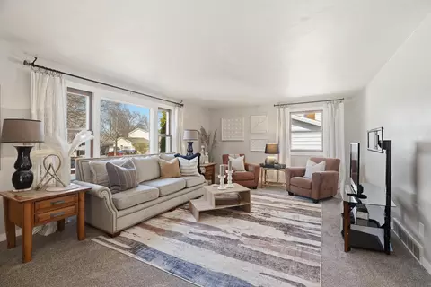 Living - 1223 W Grant St, Appleton, WI 54914 photo 1 of 3