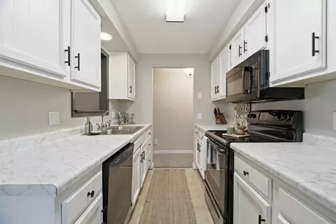 Kitchen - 1223 W Grant St, Appleton, WI 54914 photo 2 of 2