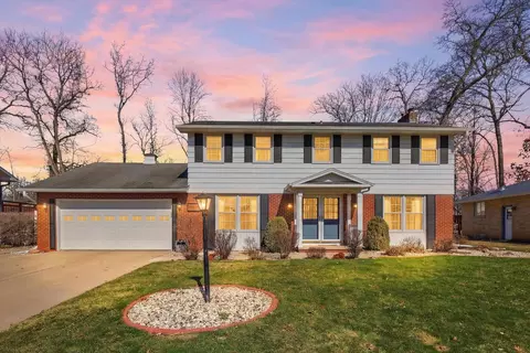 1427 Springdale Ln, Green Bay, WI 54304