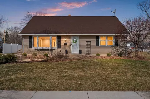637 N Winnebago St, De Pere, WI 54115