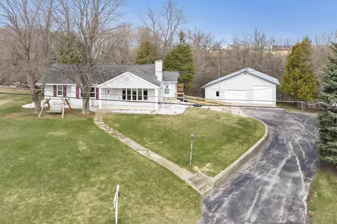 1202 Red Maple Rd, De Pere, WI 54115