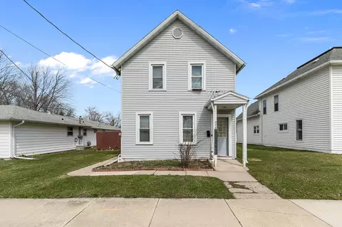 428 W 10th St, Kaukauna, WI 54130