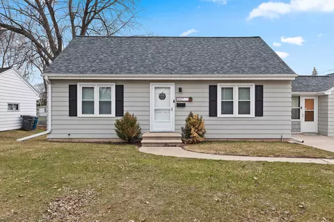 3107 S Webster Ave, Green Bay, WI 54301